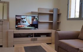 Studio Climatise Avec Terrasse, Fibre Et Wi Fi .
